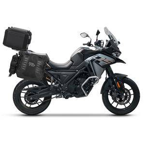 Complete set of SHAD TERRA TR40 adventure saddlebags and SHAD TERRA BLACK aluminium 48L topcase, including mounting kit SHAD Voge 650DS / 650DSX