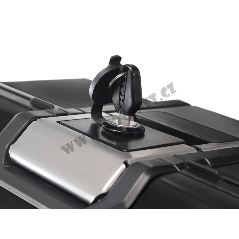 Complete set of 47L / 47L SHAD TERRA BLACK aluminum side cases, including mounting kit SHAD BMW F 900 XR