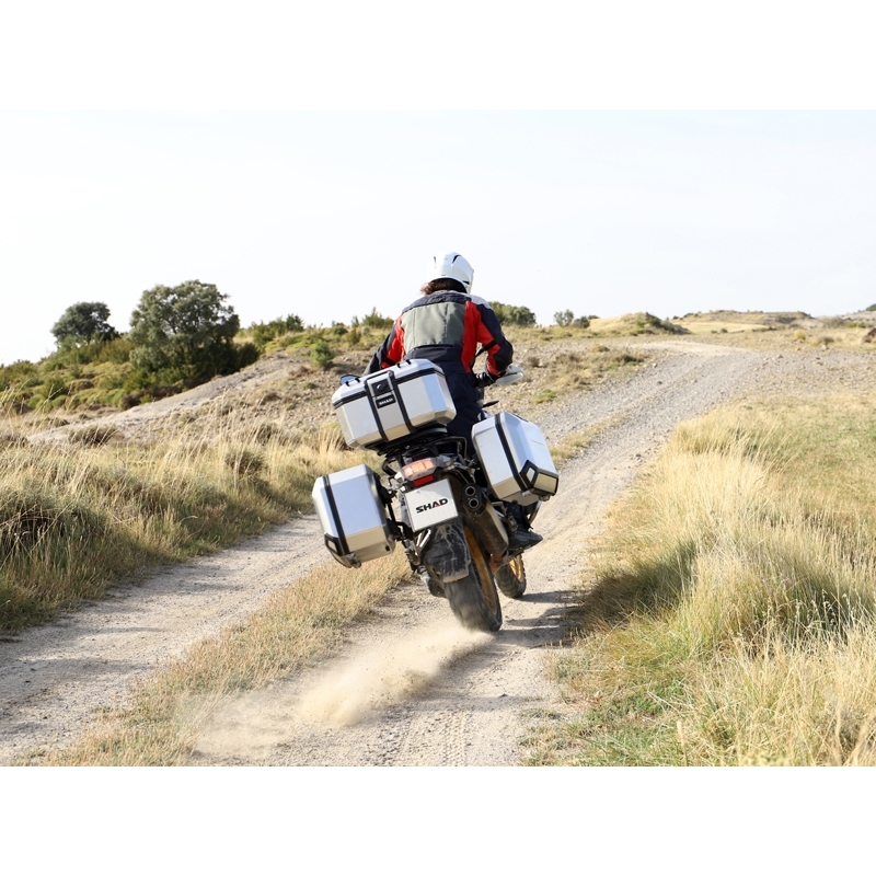 Complete set of 36L / 47L SHAD TERRA aluminum side cases, including mounting kit SHAD BMW F 650 GS / F 700 GS/ F 800 GS (2008 - 2018)