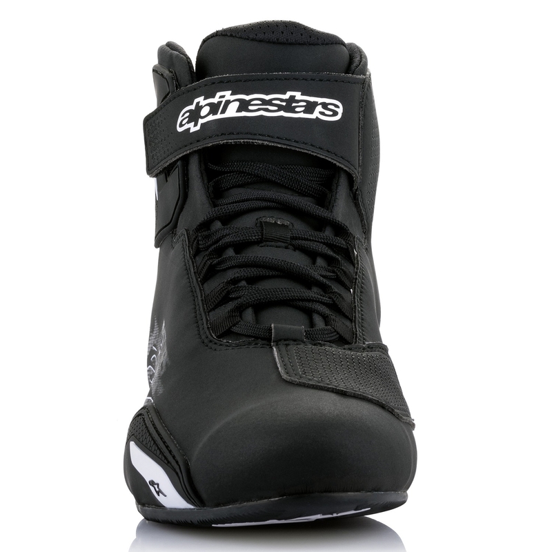 Alpinestars Sektor Motorradstiefel schwarz und weiß