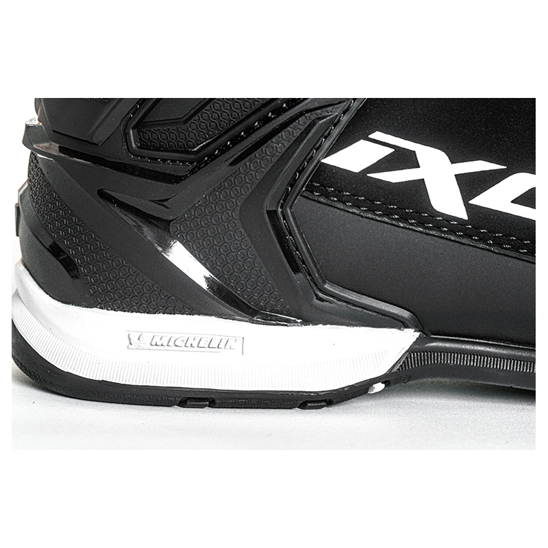 Motorradstiefel IXON Bull 2 WP schwarz-weiß