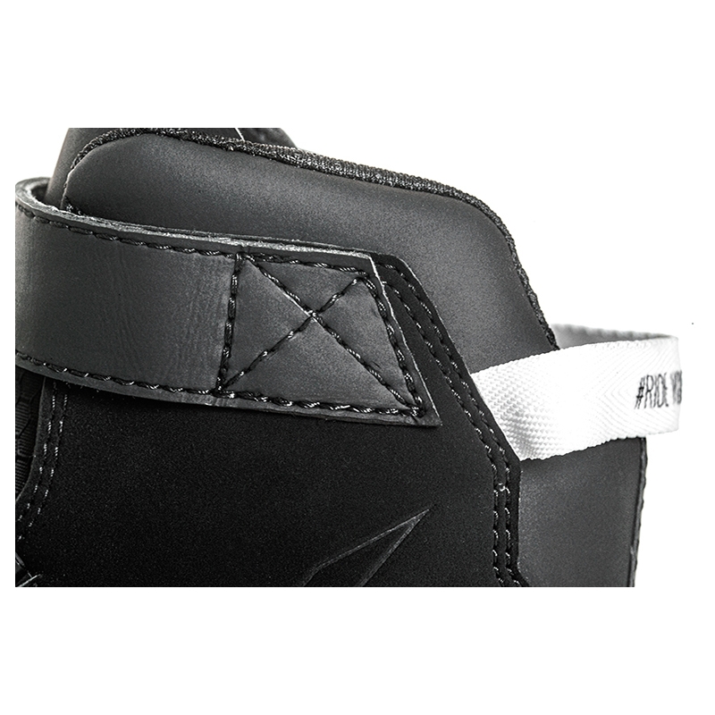 Motorradstiefel IXON Bull 2 WP schwarz-weiß