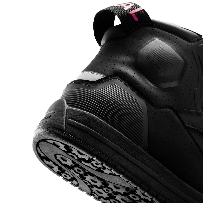 Damen-Motorradstiefel Rebelhorn Vandal II schwarz-rosa