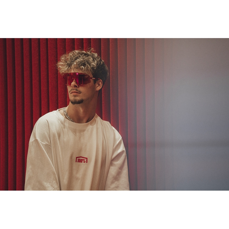 100% Slendale Sonnenbrille mit HIPER Fire roten Gläsern