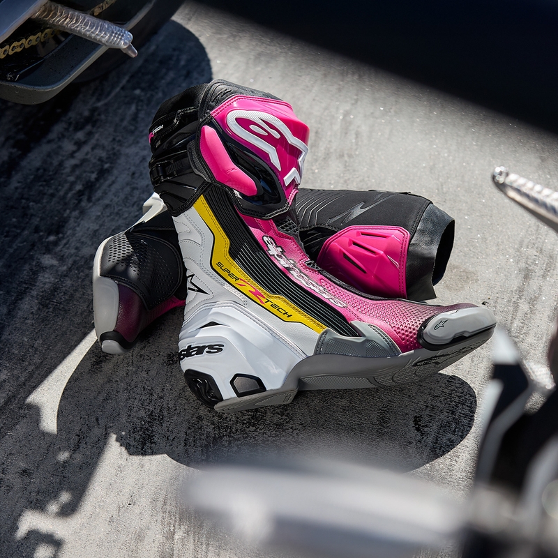 Alpinestars Supertech R Motorradstiefel schwarz-weiß-rosa-gelb