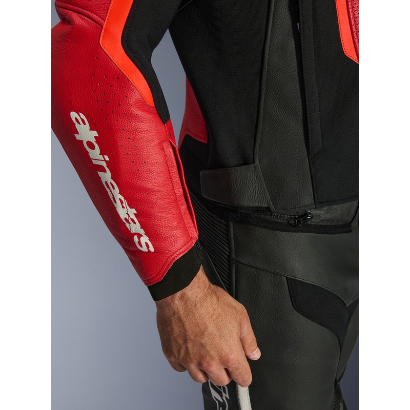 Alpinestars GP Force V2 Airflow Motorradjacke aus Leder, fluoreszierend rot-schwarz-weiß