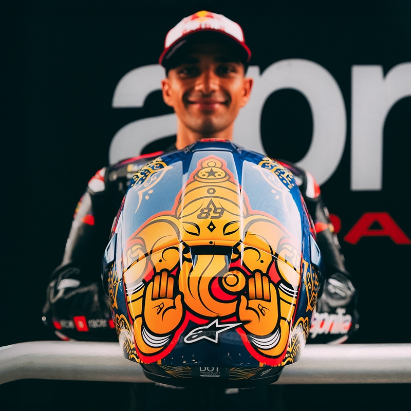 Alpinestars Supertech R10 Marthainator Limited Edition Integralhelm, limitiert von JORGE MARTIN, Modell Blue Pearl, Gold Red
